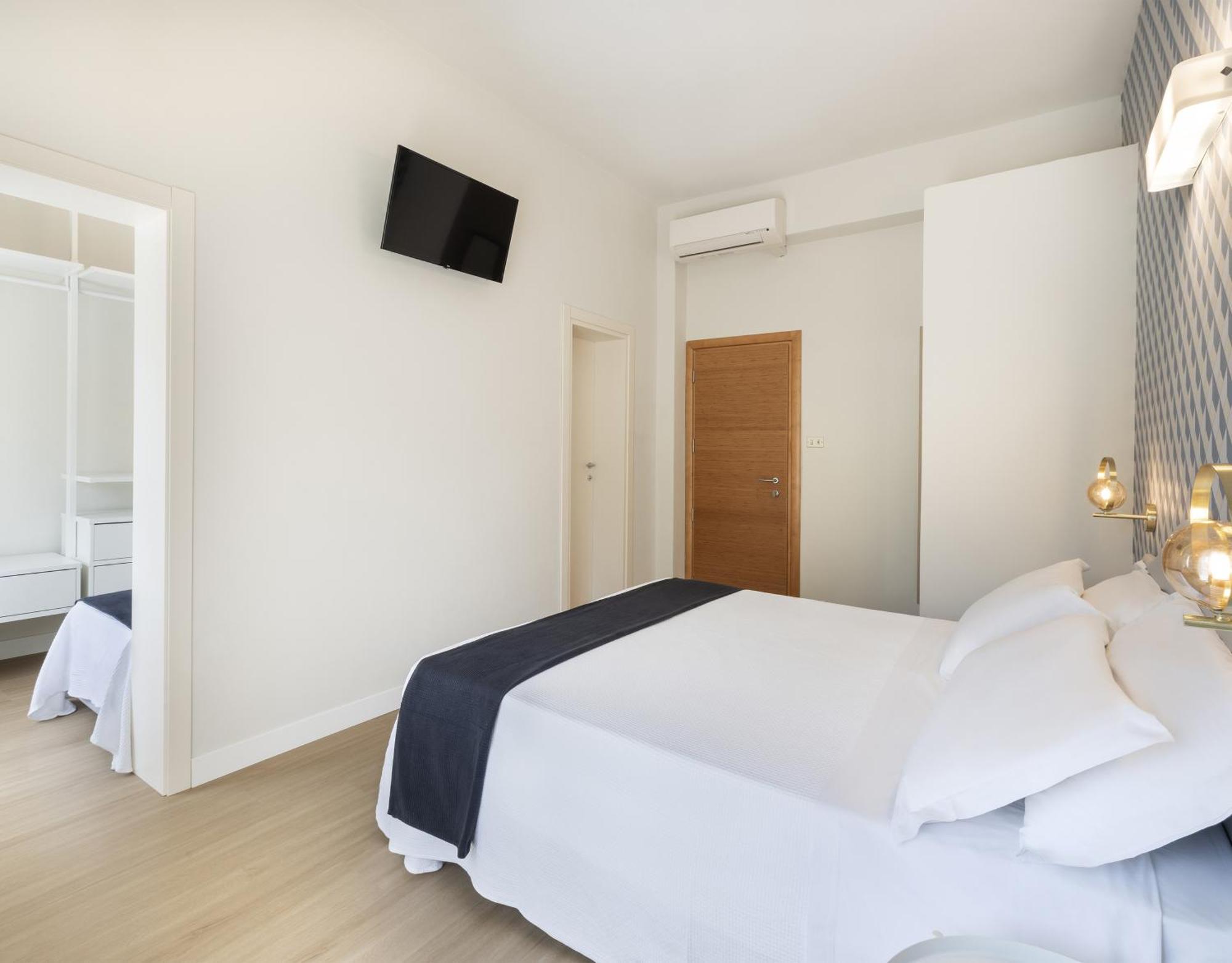 Hotel Buona Fortuna เบลลาเรีย-อีเจอา มารีนา ภายนอก รูปภาพ