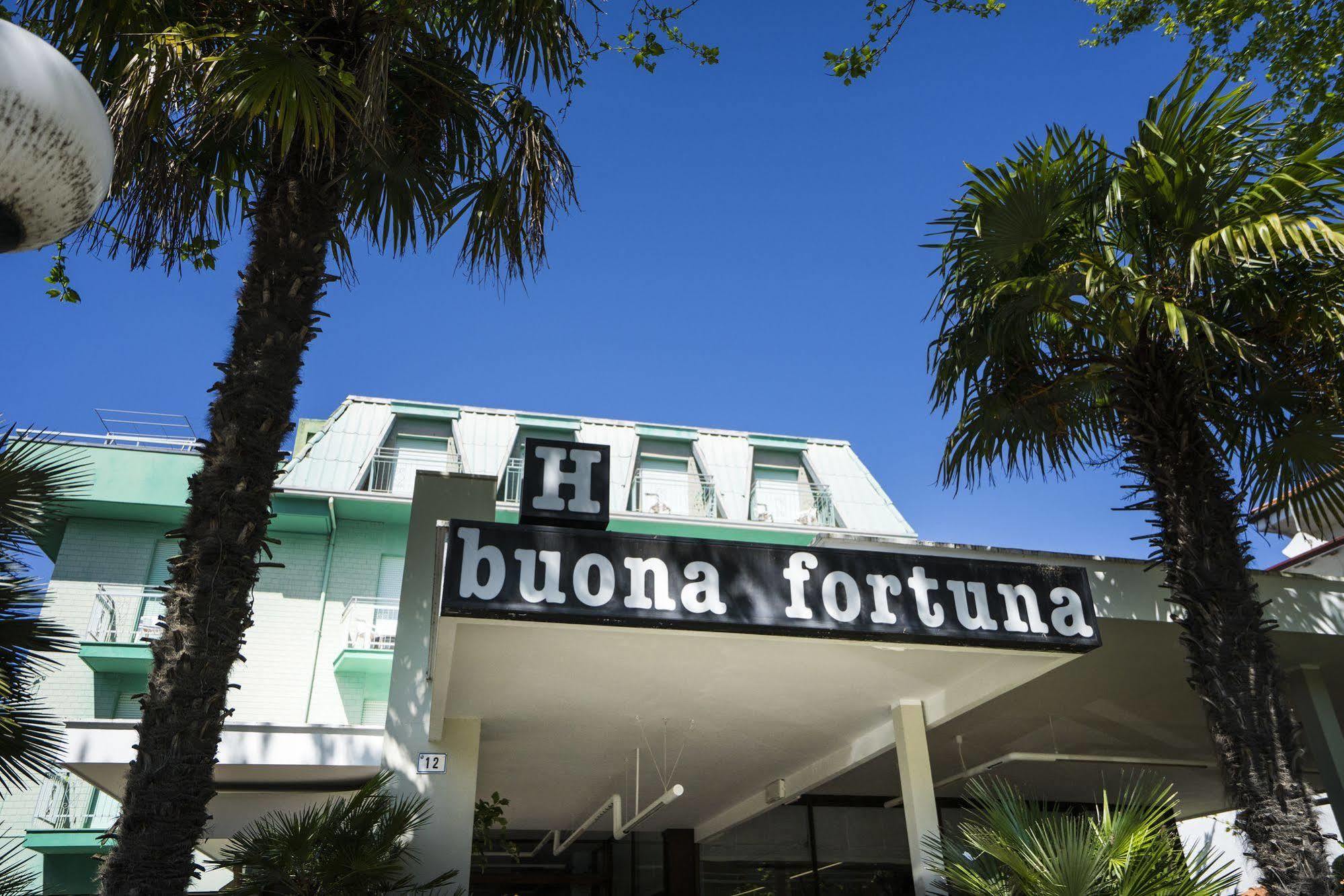 Hotel Buona Fortuna เบลลาเรีย-อีเจอา มารีนา ภายนอก รูปภาพ