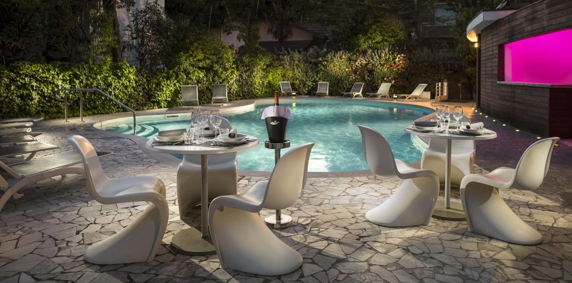 Hotel Buona Fortuna เบลลาเรีย-อีเจอา มารีนา ภายนอก รูปภาพ